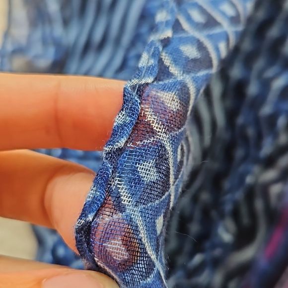 Sheer long scarf with Boho abstract print navy - Picture 4 of 4